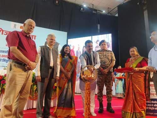 बीएचयू में सत्रहवें रोजगार मेले का हुआ आयोजन, नवचयनित अभ्यर्थियों को नियुक्ति पत्र किया गया वितरित