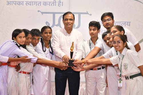 सामंजस्यपूर्ण समाज की साहित्यिक नींव को आकार देने में आने वाली युवा पीढ़ी की भूमिका महत्वपूर्ण – राजेश कुमार