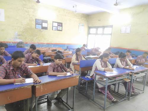 सीसीएल ढोरी क्षेत्र में डीएवी पब्लिक स्कूल में स्पेशल कैंपेन 5.0 के तहत निबंध लेखन प्रतियोगिता का सफल आयोजन