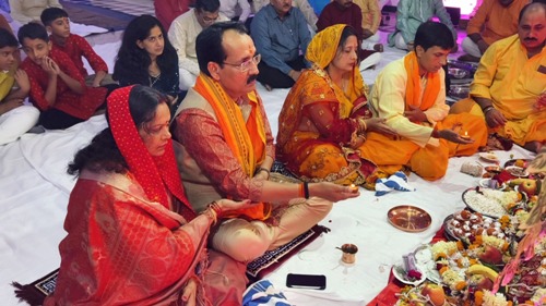 दीपावली पर्व पर हिंडालको रेनुसागर में विधि-विधानपूर्वक हुई लक्ष्मी-गणेश पूजा