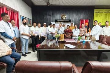 रक्त दाताओं को किया गया सम्मानित 