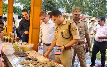 जिलाधिकारी व पुलिस अधीक्षक ने प्रेरणा दीपावली मेला का किया निरीक्षण