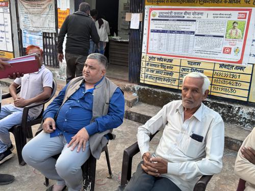 पर्यटन मंत्री राजेश अग्रवाल ने किया धान खरीदी केन्द्र डांडगांव का निरीक्षण 