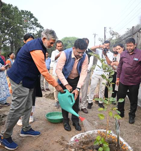 प्रमुख सचिव सोनमणि बोरा ने क्षेत्रीय विज्ञान केंद्र का किया निरीक्षण