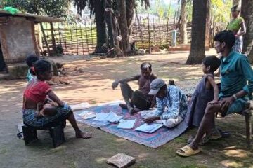 जंगल-पहाड़ों के रास्तों से मतदाताओं तक पहुंच रही टीम, नारायणपुर में विशेष गहन पुनरीक्षण ने पकड़ी रफ्तार