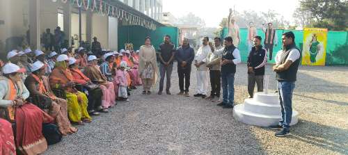 श्री रामलला दर्शन कर लौटे श्रद्धालुओं का भव्य स्वागत 