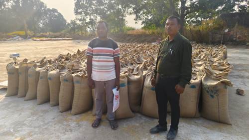 जशपुर जिले के 46 केंद्रों में सुचारू रूप से जारी धान खरीदी