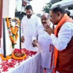 मुख्यमंत्री ने छत्तीसगढ़ महतारी की प्रतिमा पर माल्यार्पण कर उन्हें नमन किया