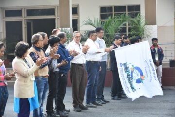 ज्ञानार्जन एवं विकास केंद्र में कार्यपालक निदेशक वर्क्स कौशल उत्कृष्टता पुरस्कार के लिए प्रतियोगिताएँ शुरू 