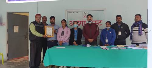 नेत्र परीक्षण शिविर में 122 लोगों की गयी निःशुल्क जांच