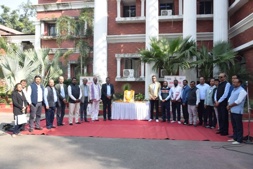 धरती आबा भगवान बिरसा की 150वीं जयंती पर सीसीएल परिवार की ओर से श्रद्धांजलि