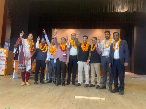 पालिका प्रशासनिक सेवा संघ के निर्वाचित पदाधिकारियों ने ली पद की शपथ