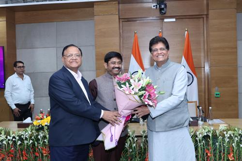 पीयूष गोयल एवं मंत्री नन्दी ने विभिन्न राज्यों के उद्यमियों के साथ किया संवाद