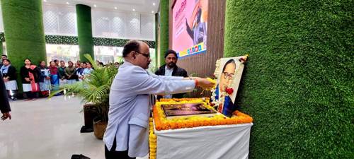 संविधान दिवस के अवसर पर बीसीसीएल में संविधान की प्रस्तावना के सामूहिक पाठ का आयोजन