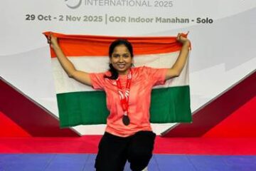 लखनऊ की छात्रा संजना कुमारी को अंतरराष्ट्रीय प्रतियोगिता में कांस्य पदक जीतने पर मंत्री नरेंद्र कश्यप ने दी बधाई