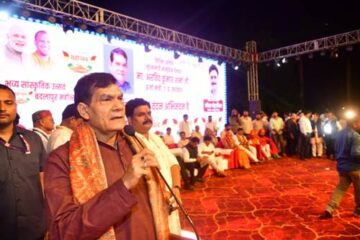 बदलापुर महोत्सव जनभावनाओं, संस्कृति और विकास का संगम है – प्रभारी मंत्री