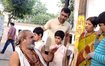 पंचकुंडीय विराट रुद्र महायज्ञ के पांचवें दिन यज्ञ मंडप की परिक्रमा को उमड़ी भीड़