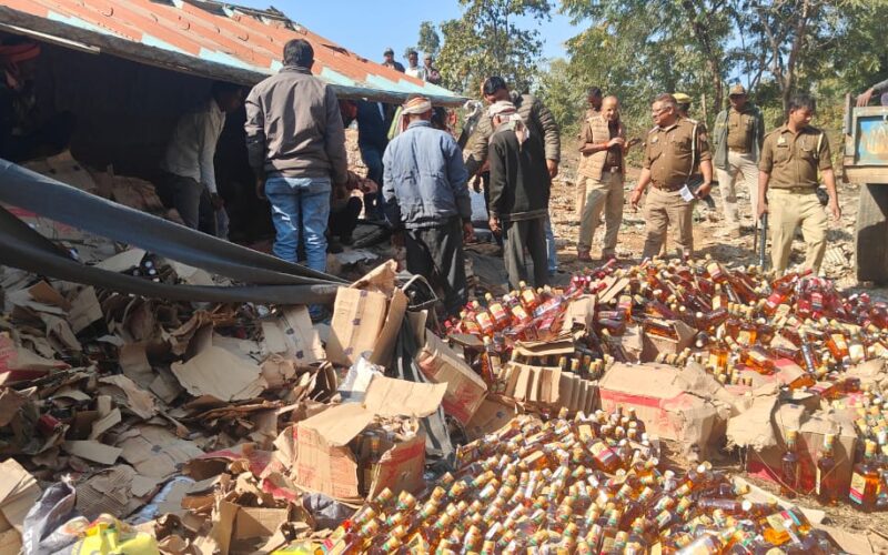 चावल की बिल्टी पर शराब की तस्करी दुर्घटना ने खोला राज