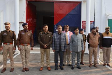 जिला कारागार गुरमा का जिला जज सहित डीएम,एसपी ने किया आकस्मिक निरीक्षण