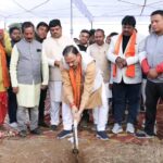 स्वास्थ्य मंत्री ने चिरमिरी में आधुनिक शासकीय पॉलिटेक्निक भवन का किया भूमिपूजन