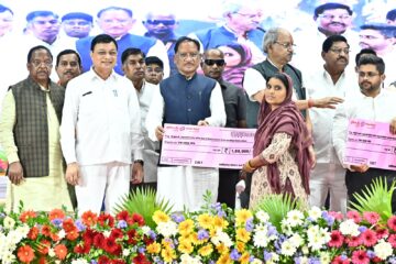 सुशासन,संवेदना और सुरक्षा:श्रमिक हित में छत्तीसगढ़ सरकार के दो वर्ष