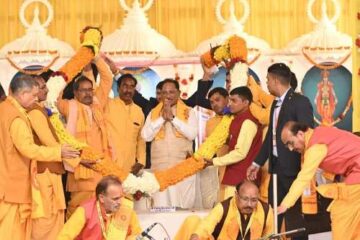 गायत्री मंत्र मानव जीवन को ऊर्जावान और संस्कारित बनाते हैं – मुख्यमंत्री विष्णु देव साय