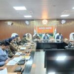 दुर्घटनाओं की रोकथाम के लिए ब्लैक स्पाट चिन्हित कर, सुधारात्मक कार्य तत्काल शुरू करें – जिलाधिकारी 