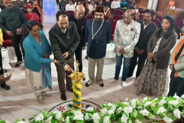 तिरंगा हमारी एकता का आधार है,तिरंगा कोई आम झंडा नहीं…