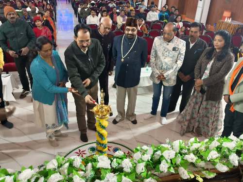 तिरंगा हमारी एकता का आधार है,तिरंगा कोई आम झंडा नहीं…