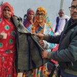 शीतलहर से राहत के लिए जनपद में कंबल वितरण अभियान जारी