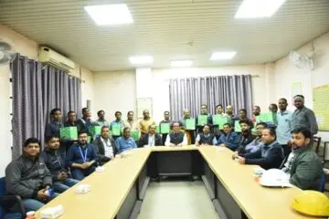 सिंटरिंग प्लांट-3 में त्वरित पहचान योजना के तहत अनुकरणीय प्रयासों के लिए ठेका श्रमिको को किया गया सम्मानित