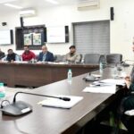 यातायात निमयों का उल्लंघन करने वालो के विरूद्ध करें कड़ी कार्यवाही : मण्डलायुक्त