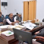 गोशालाओं में ठंड से बचाव के पूरे इंतजाम किये जाए और किसी भी गोवंश की ठंड से मृत्यु न हो – धर्मपाल सिंह