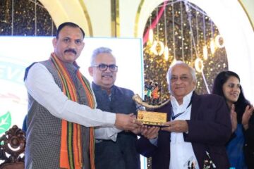 स्वास्थ्य मंत्री श्याम बिहारी जायसवाल ने द्वितीय नेशनल होम्योपैथिक सेमिनार का किया शुभारंभ