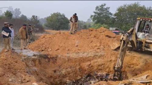 ऑपरेशन क्लीन में बड़ी कार्रवाई, 14,311 लीटर अवैध अंग्रेजी शराब नष्ट