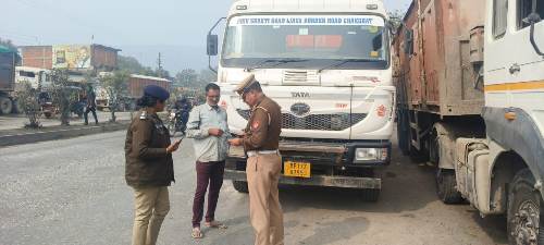 यातायात नियम तोड़ने वालों पर सख्ती, हाईवे पर चला विशेष अभियान