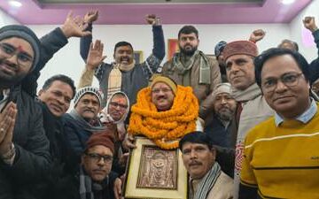 समाजसेवी नागेश सिंह को वाराणसी की संगच्छध्वम संस्था ने किया सम्मानित 