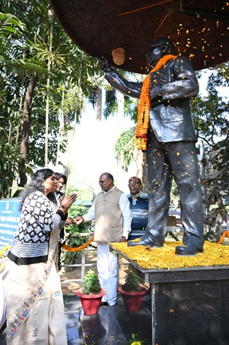 सीसीएल मुख्यालय में बाबा साहेब डॉ. भीमराव अम्बेडकर की पुण्यतिथि पर श्रद्धांजलि कार्यक्रम आयोजित
