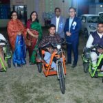 क्षेत्रीय कार्यकारी निदेशक उत्तरी क्षेत्र मुख्यालय,  गौतम देव द्वारा दिव्यांगजनों को मोटराइज्ड ट्राईसाइकिल का वितरण