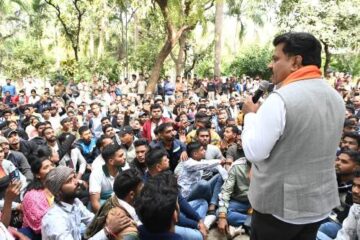 आरक्षक भर्ती प्रक्रिया में पारदर्शिता के लिए शासन पूरी तरह प्रतिबद्ध – उपमुख्यमंत्री विजय शर्मा