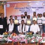 उत्कृष्ट सहकारी समितियों को एनसीडीसी क्षेत्रीय सहकारी उत्कृष्टता एवं योग्यता पुरस्कार 2025