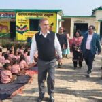 जिलाधिकारी ने प्राथमिक विद्यालय बहेराडाड़ का किया औचक निरीक्षण