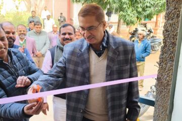 कलेक्ट्रेट परिसर में नवनिर्मित सुलभ शौचालय का लोकार्पण