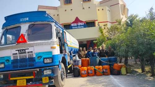 तेल माफिया पर पुलिस का डबल अटैक, भारी मात्रा में अवैध डीजल पेट्रोल बरामद, तीन गिरफ्तार