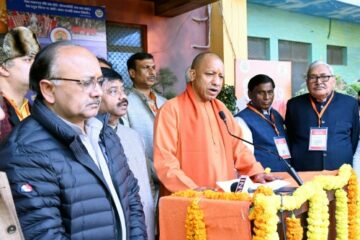 मुख्यमंत्री योगी आदित्यनाथ ने पब्लिक एड्रेस सिस्टम के साथ ही मेले से जुड़े हुए ‘मेला सेवा ऐप’ का किया शुभारम्भ