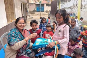 मजदूर-किसान महिलाओं एवं बच्चों ने पारंपरिक त्यौहार की तरह उल्लास के साथ मनाया गणतंत्र दिवस 