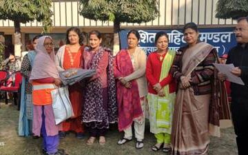 दिशिता महिला मंडल रेनूसागर द्वारा मकर संक्रांति पर अन्न दान एवं कंबल वितरण किया