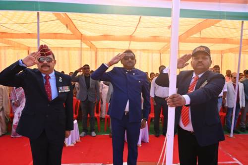 हिंडालको महान में अनुशासन, सुरक्षा और राष्ट्रभक्ति के साथ मनाया गया 77वां गणतंत्र दिवस