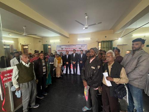 सीसीएल जन आरोग्य केन्द्र गांधीनगर में नि:शुल्क मोतियाबिंद जाँच एवं लेंस प्रत्यारोपण शिविर का आयोजन