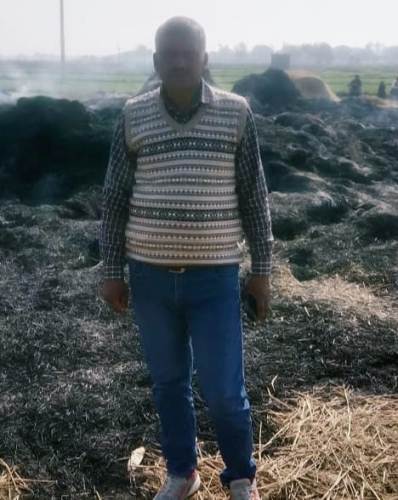 नौगढ़ में संतोष यादव की जला दी गई 20 बीघा खेत की पुआल…. 